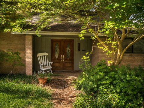 Photo of 2912 Avenue K, Bay City, TX 77414 (MLS # 16876446)