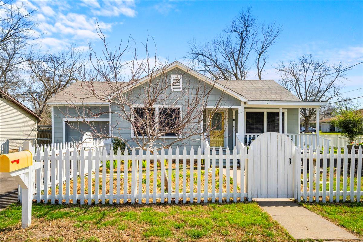 1107 Washington Street