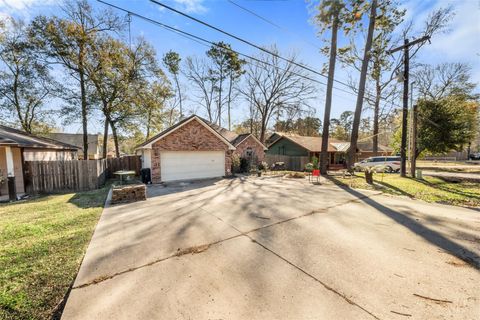 Photo of 411 Shawnee, Conroe, TX 77316 (MLS # 82939316)