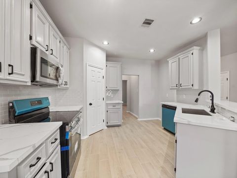 Photo of 14206 Windy Ridge Lane, Rosharon, TX 77583 (MLS # 64159634)