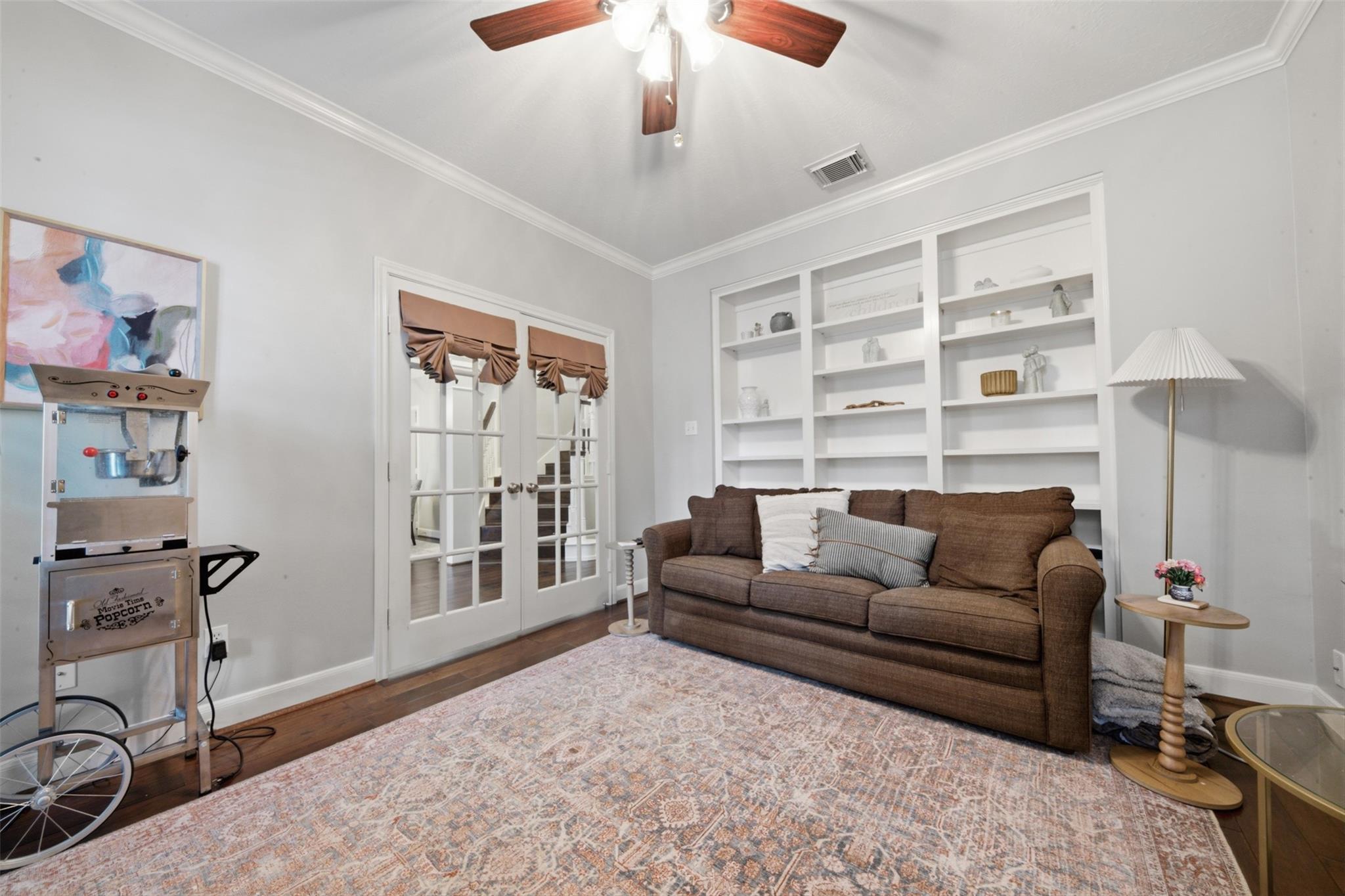 11806 Rue Saint Lazare Court
