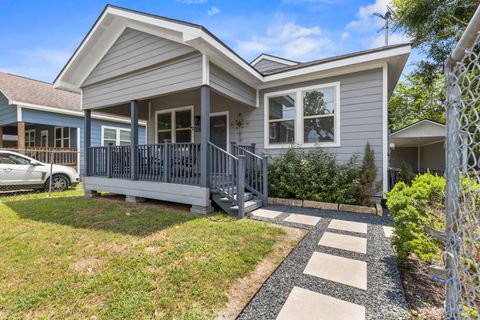 Photo of 1505 Hussion Street, Houston, TX 77003 (MLS # 18591362)