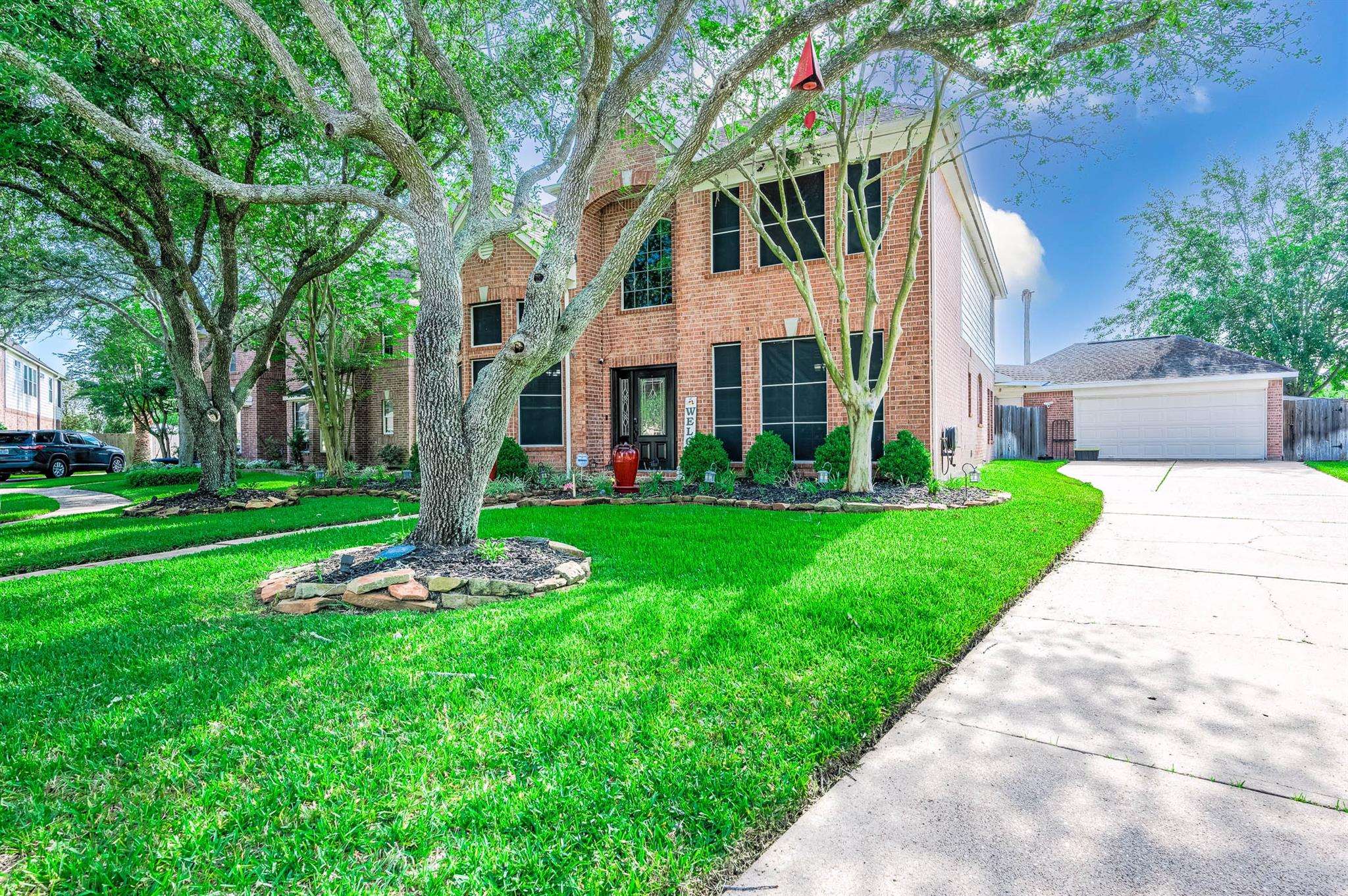 2807 Canyon Drive