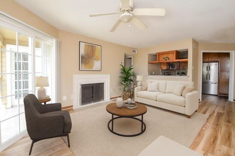 Photo of 10211 Sugar Branch Drive #422, Houston, TX 77036 (MLS # 10040202)
