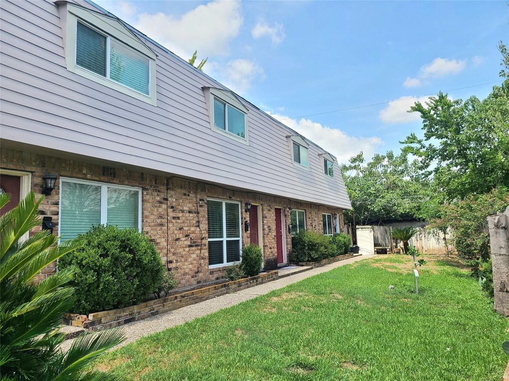 Photo of 8730 Shelmer Drive #D, Houston, TX 77080 (MLS # 36302814)