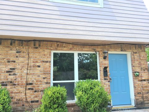 Photo of 8730 Shelmer Drive #D, Houston, TX 77080 (MLS # 36302814)