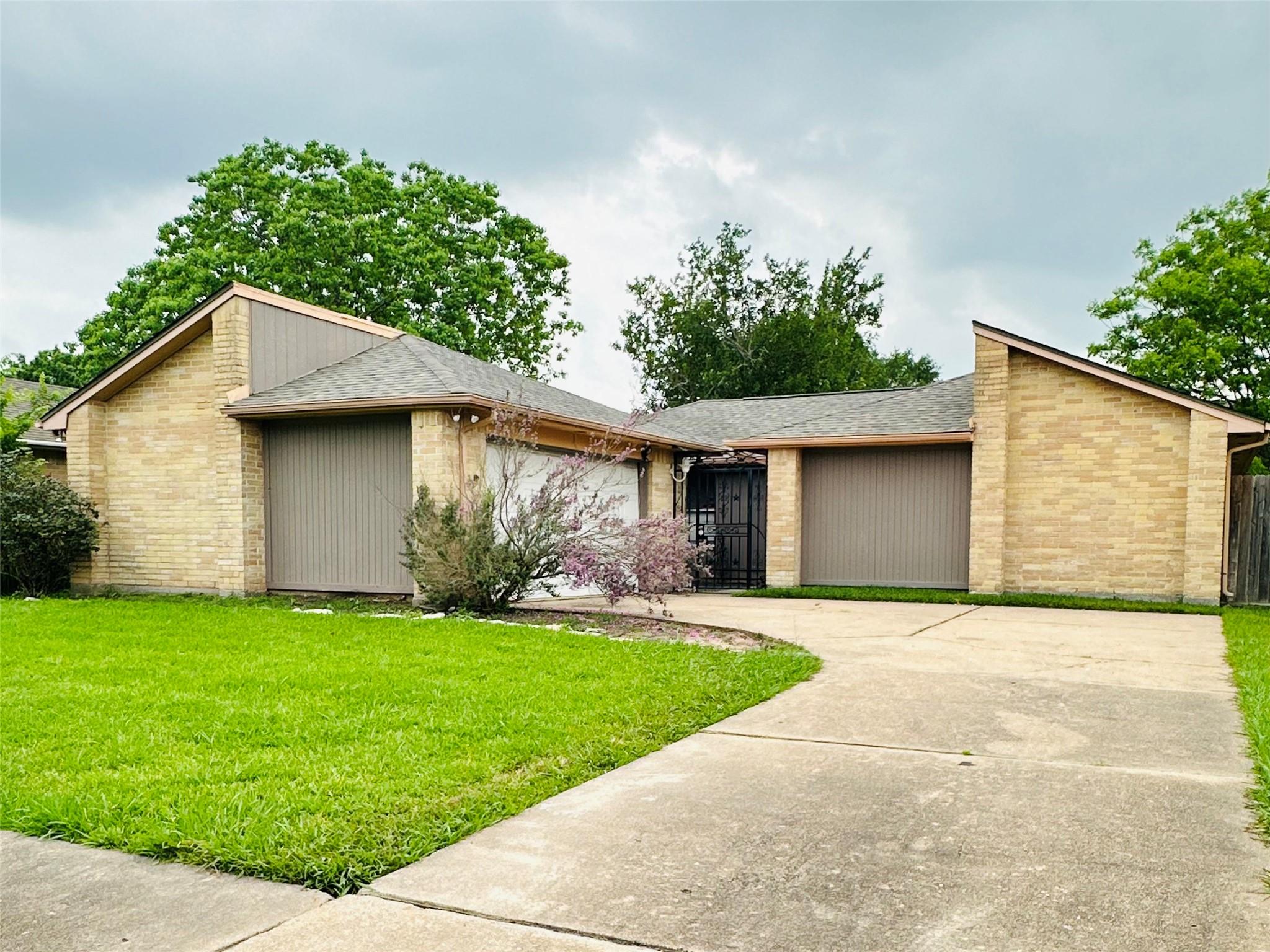 2115 Barrington Place Drive