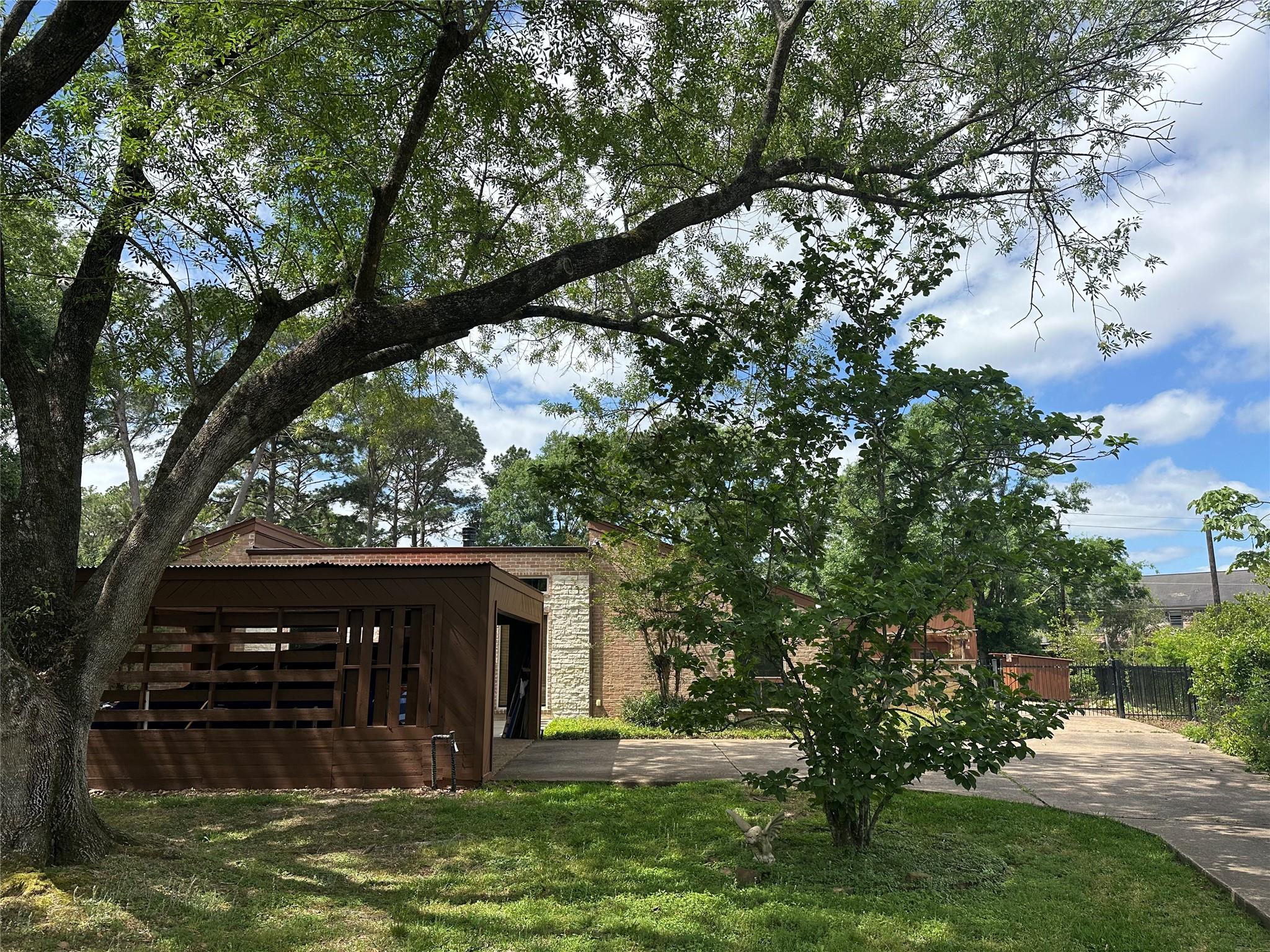 801 Holly Ridge Drive