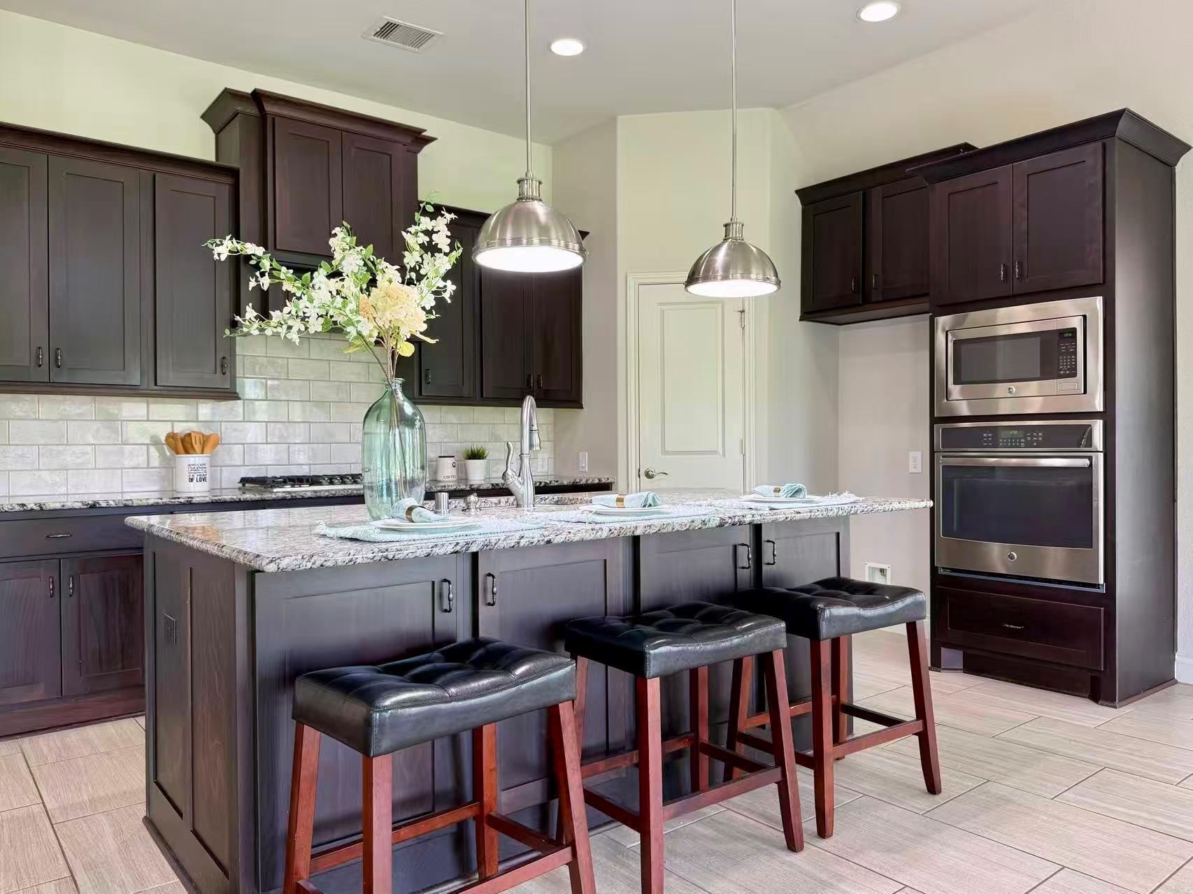 3230 Shadow View Lane