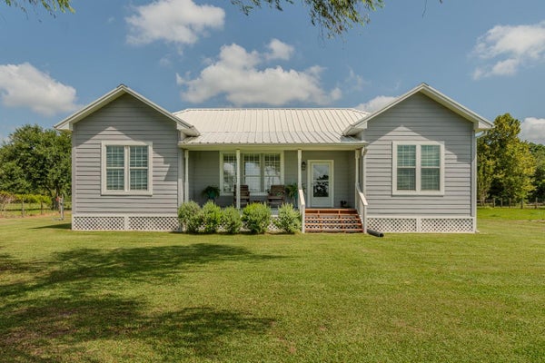 1401 E BUCCANEER DR, WINNIE, TX 77665 - Image 1b1e1a2e28a36be3fd0d8aca2ec7ccb8/705940568