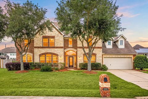 2321 Lakeway Drive Friendswood TX 77546