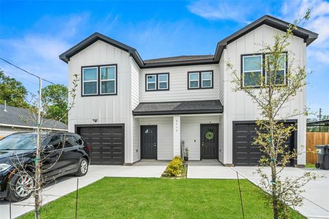 Photo of 6719 Roanoke Street #A, Houston, TX 77028 (MLS # 93649594)