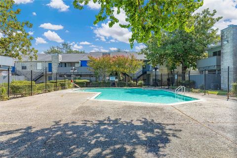 Photo of 9700 Leawood Boulevard #1406, Houston, TX 77099 (MLS # 84700707)