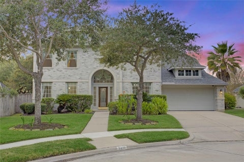 Photo of 5410 Drakeview Court, Sugar Land, TX 77479 (MLS # 61051221)