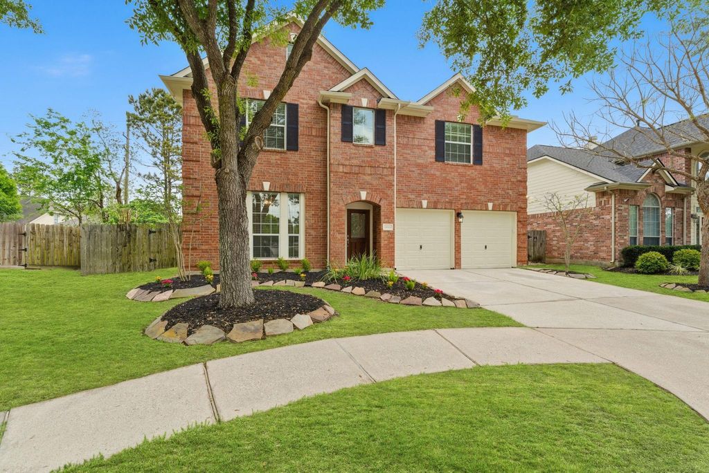 Photo of 13522 Summer Villa Lane, Houston, TX 77044 (MLS # 29037210)
