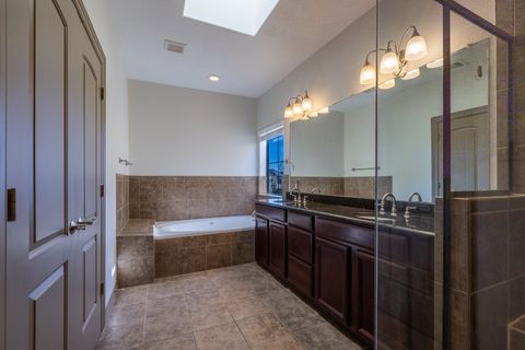 Tiny photo for 10626 Clearview Villa Place, Houston, TX 77025 (MLS # 37379817)