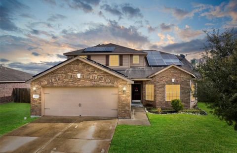 Photo of 4827 Monarch Falls Lane, Richmond, TX 77469 (MLS # 19076913)