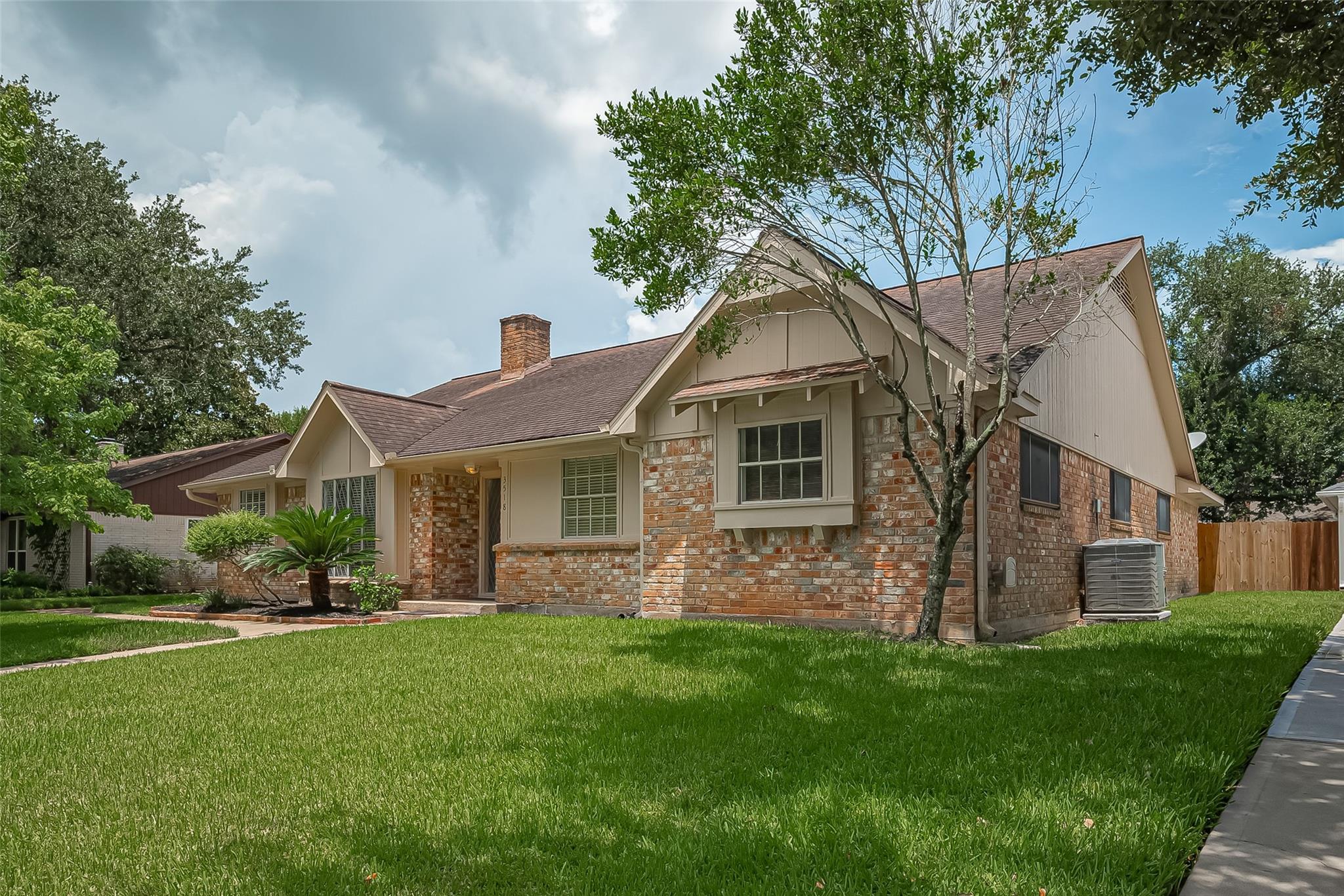 3518 Rolling Green Lane