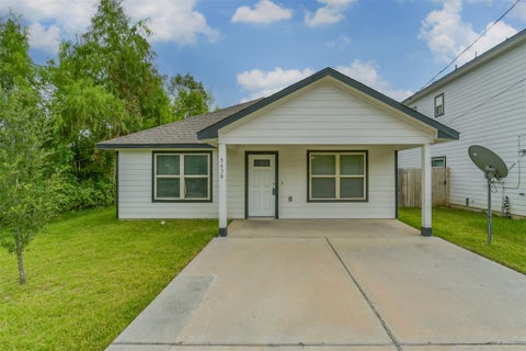 Photo of 5430 E Houston Road, Houston, TX 77028 (MLS # 97681608)