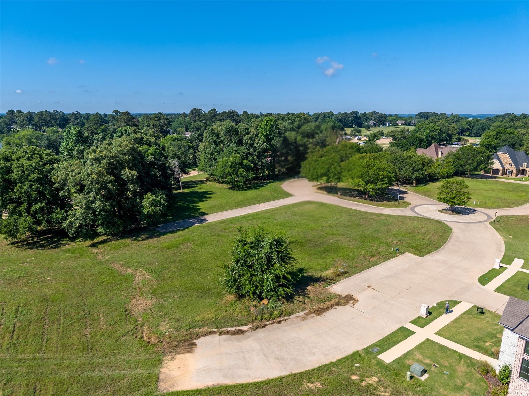 105 Winding Oaks Drive