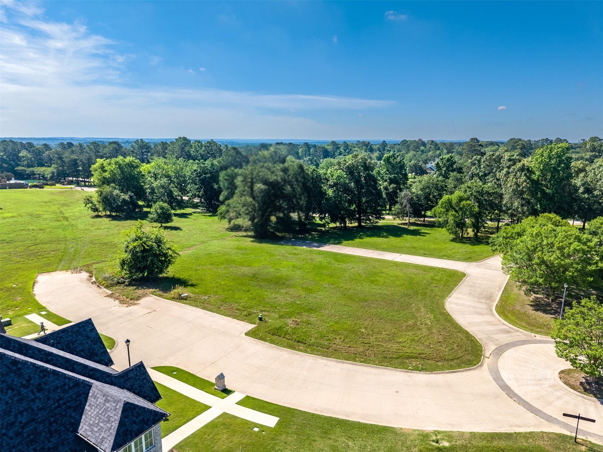 105 Winding Oaks Drive
