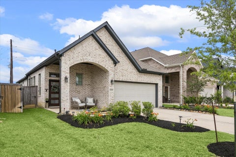 Photo of 17238 Broadleaf Oak Drive, Hockley, TX 77447 (MLS # 33725584)