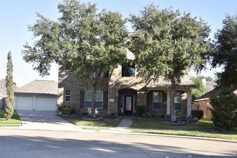 Photo of 17718 Emerald Garden Lane, Houston, TX 77084 (MLS # 85123432)