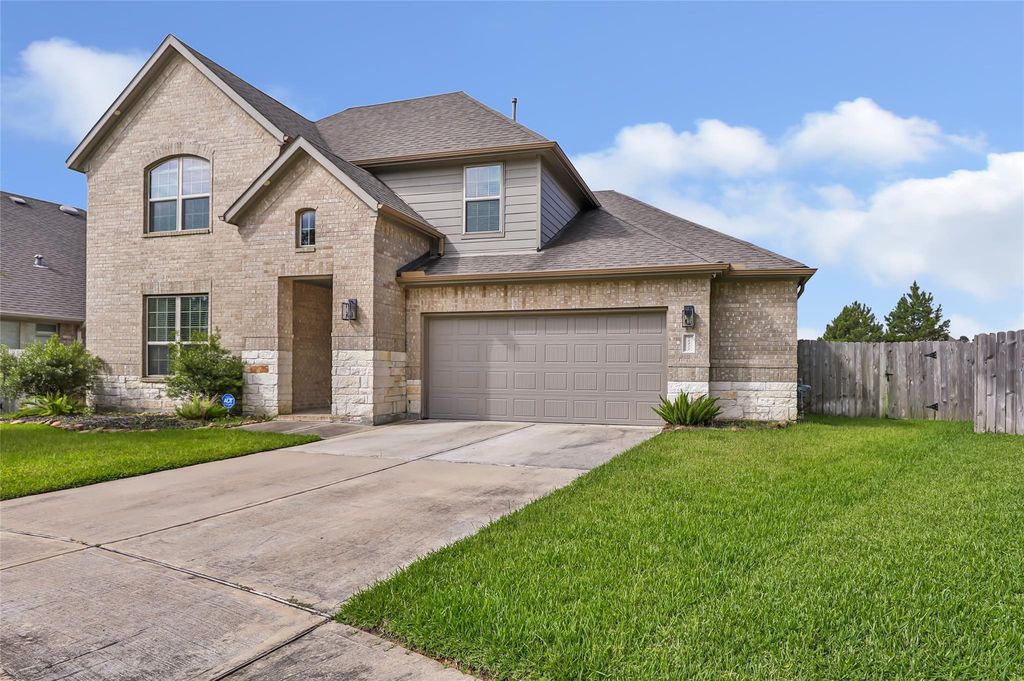 Photo of 18215 Bayonne Channel Court, Houston, TX 77044 (MLS # 31221683)