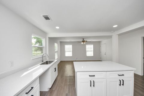 Tiny photo for 7004 Conley Street, Houston, TX 77021 (MLS # 46399432)