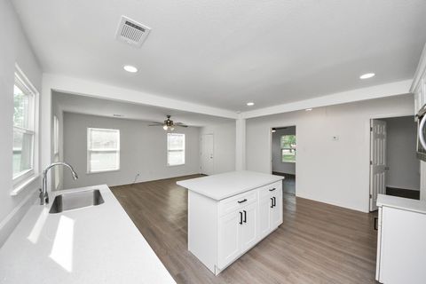 Tiny photo for 7004 Conley Street, Houston, TX 77021 (MLS # 46399432)