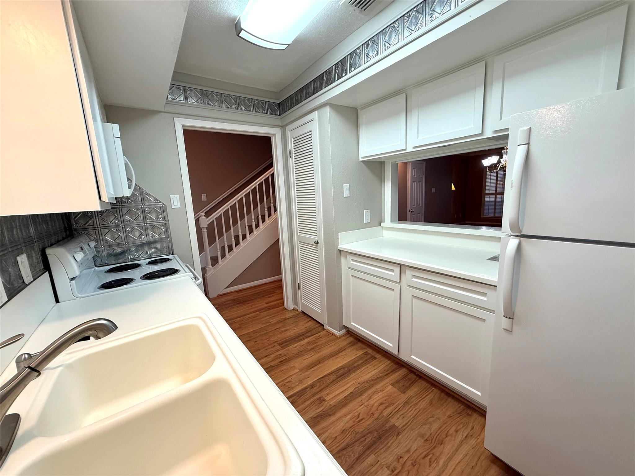 2232 S Piney Point Road 108