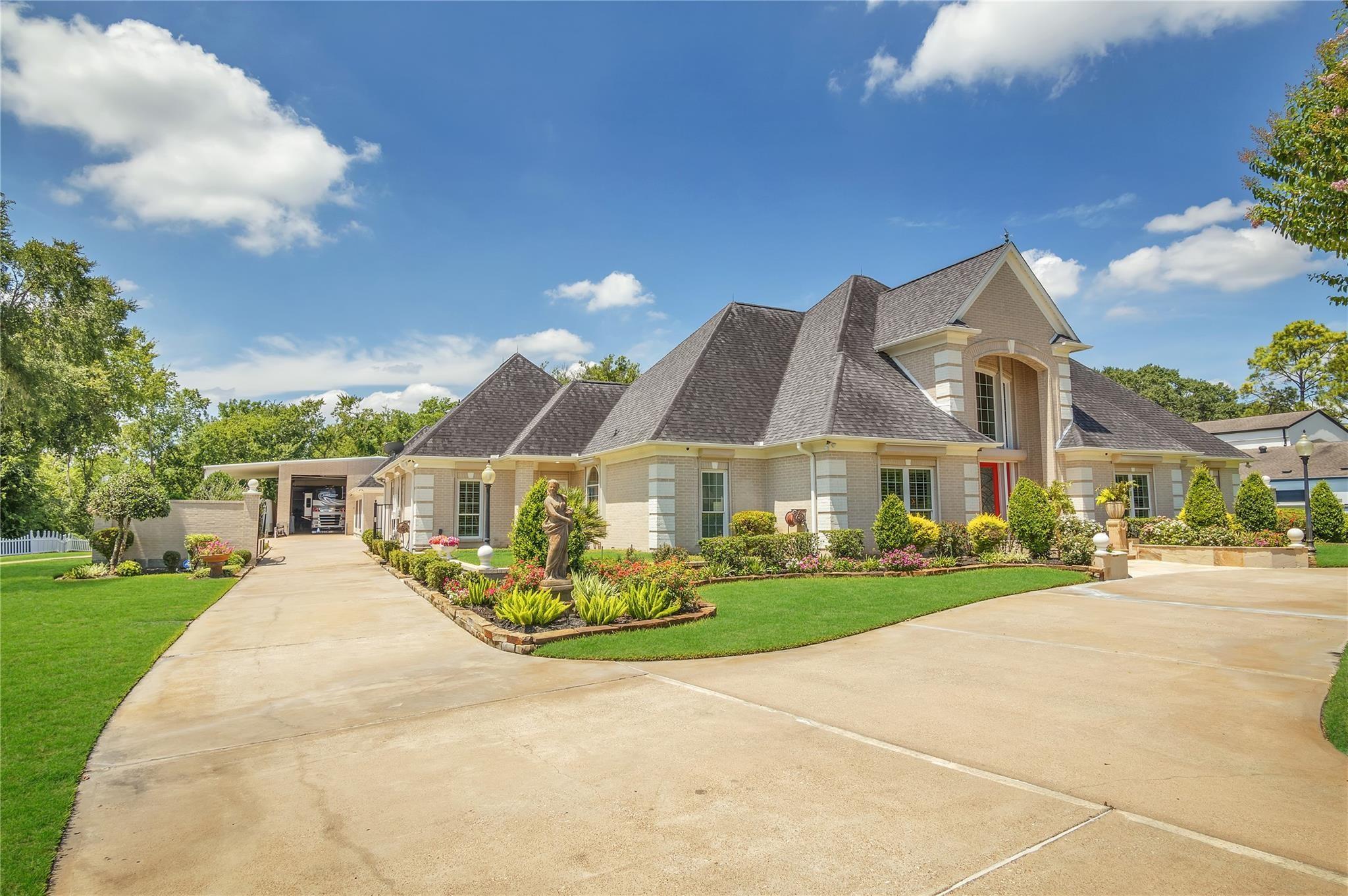 204 Oak Drive