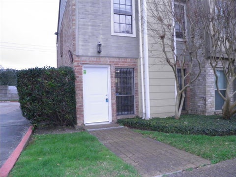 Photo of 9901 Sharpcrest Street #D1, Houston, TX 77036 (MLS # 13822211)
