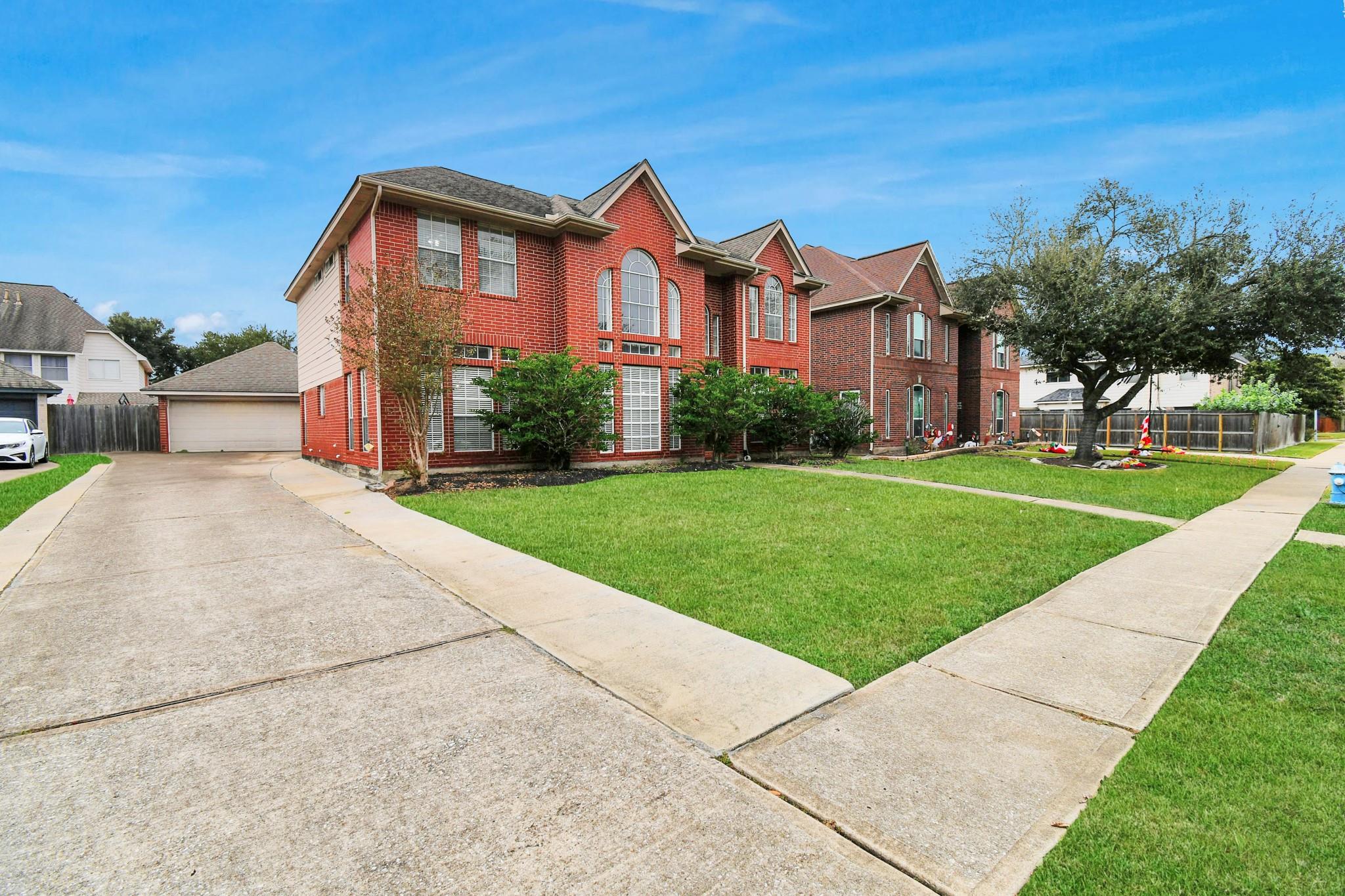 2543 Acadiana Lane
