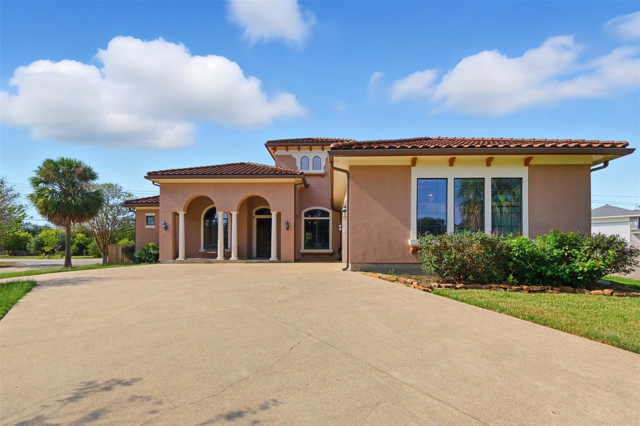 914 Quintana Roo Place