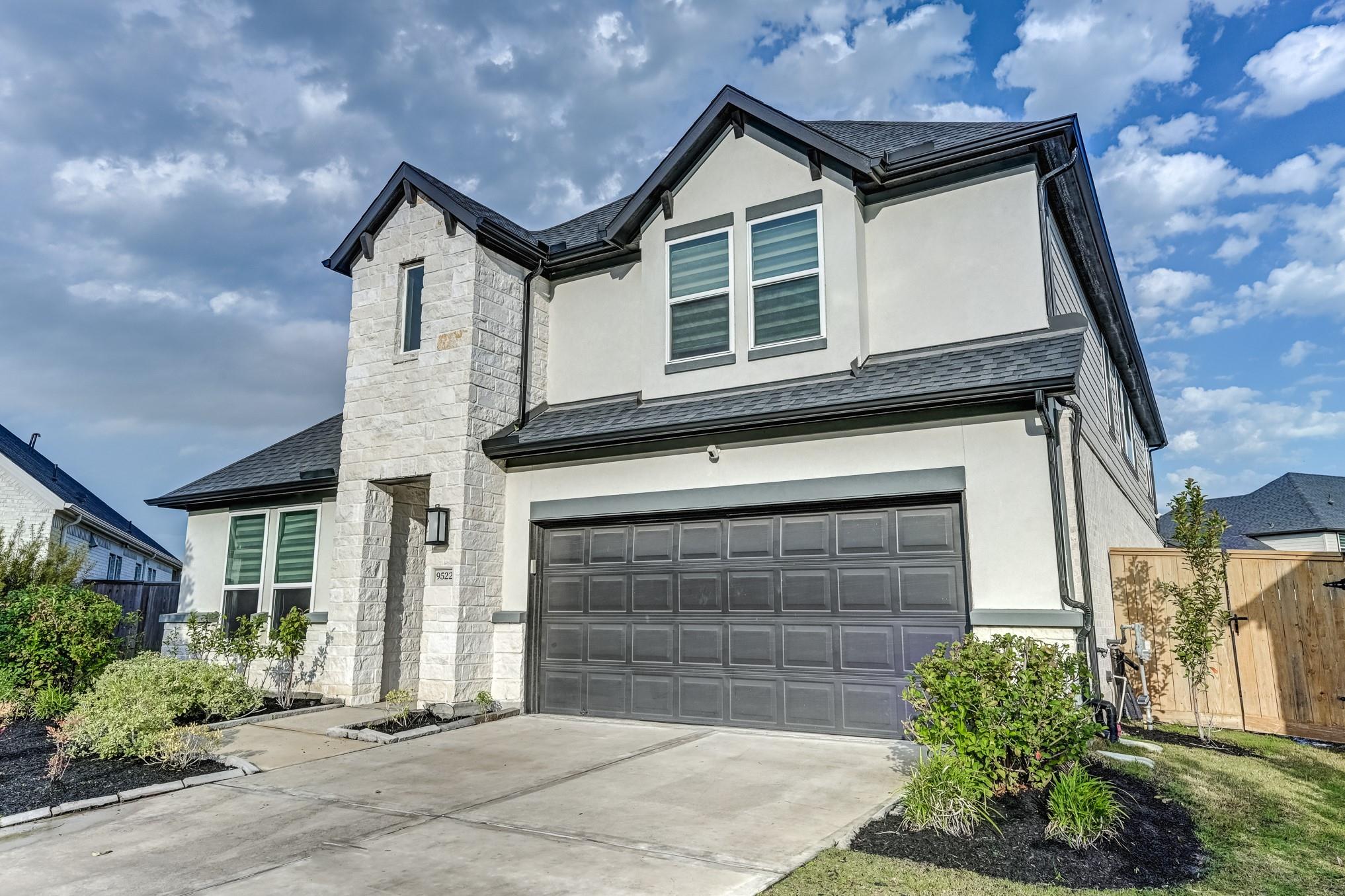 9522 Rialto Creek Drive