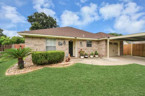 Tiny photo for 702 Ruth Street, Baytown, TX 77520 (MLS # 97329541)