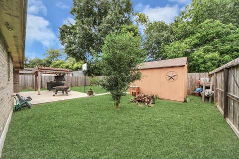 Tiny photo for 702 Ruth Street, Baytown, TX 77520 (MLS # 97329541)