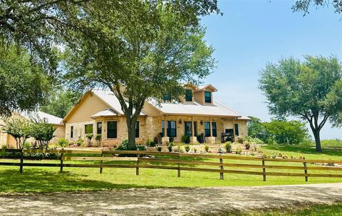 1020 E Fm 532 Hallettsville TX 77964