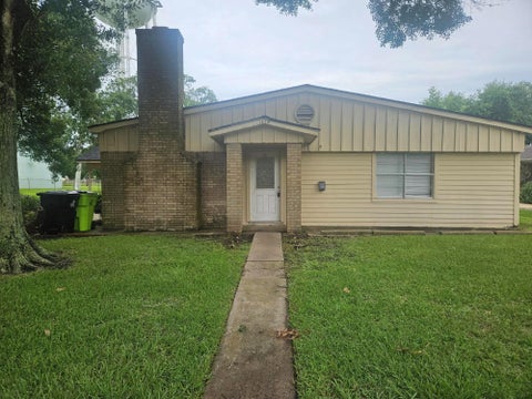 Photo of 1318 Austin Street, Rosenberg, TX 77471 (MLS # 80827836)