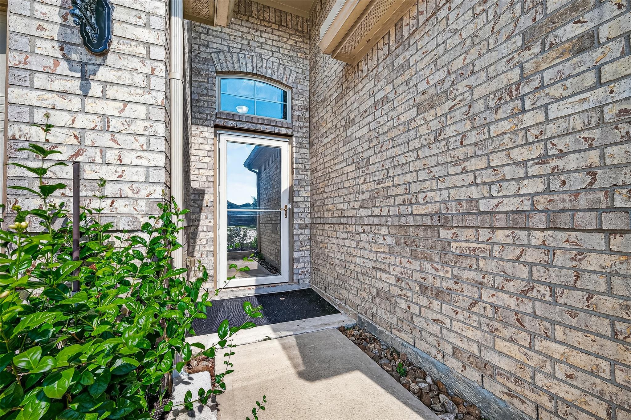 2102 Argos Drive