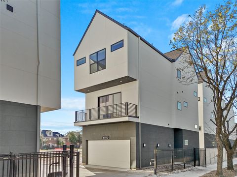 Photo of 1511 Vermont Street #A, Houston, TX 77006 (MLS # 3970610)