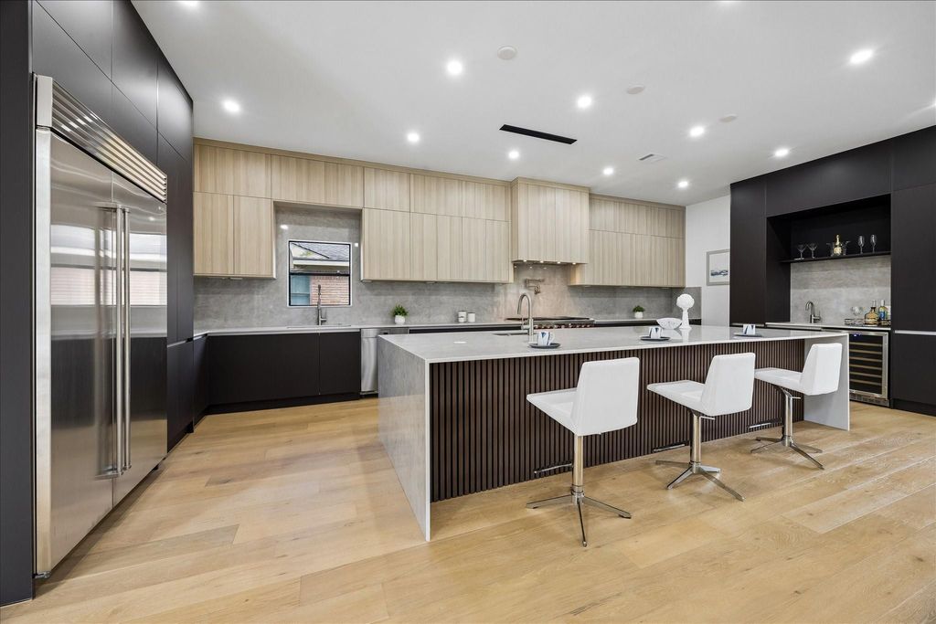 Photo of 5430 Rutherglenn Drive, Houston, TX 77096 (MLS # 69847075)