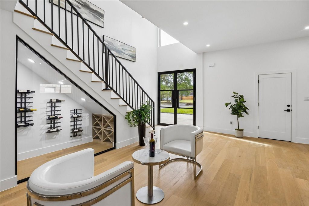 Photo of 5430 Rutherglenn Drive, Houston, TX 77096 (MLS # 69847075)