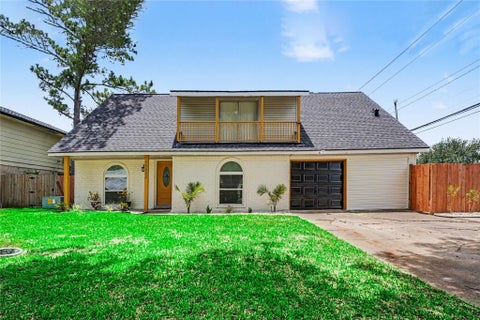 Photo of 10802 Sagetrail Drive, Houston, TX 77089 (MLS # 78961428)