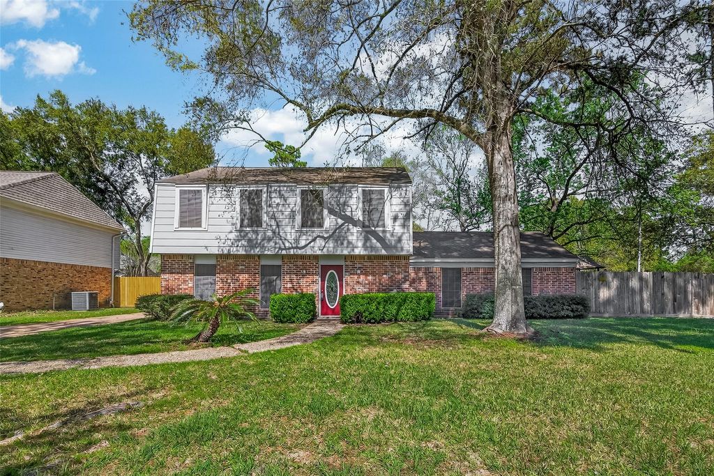 Photo of 2239 Parkdale Drive, Houston, TX 77339 (MLS # 86280535)