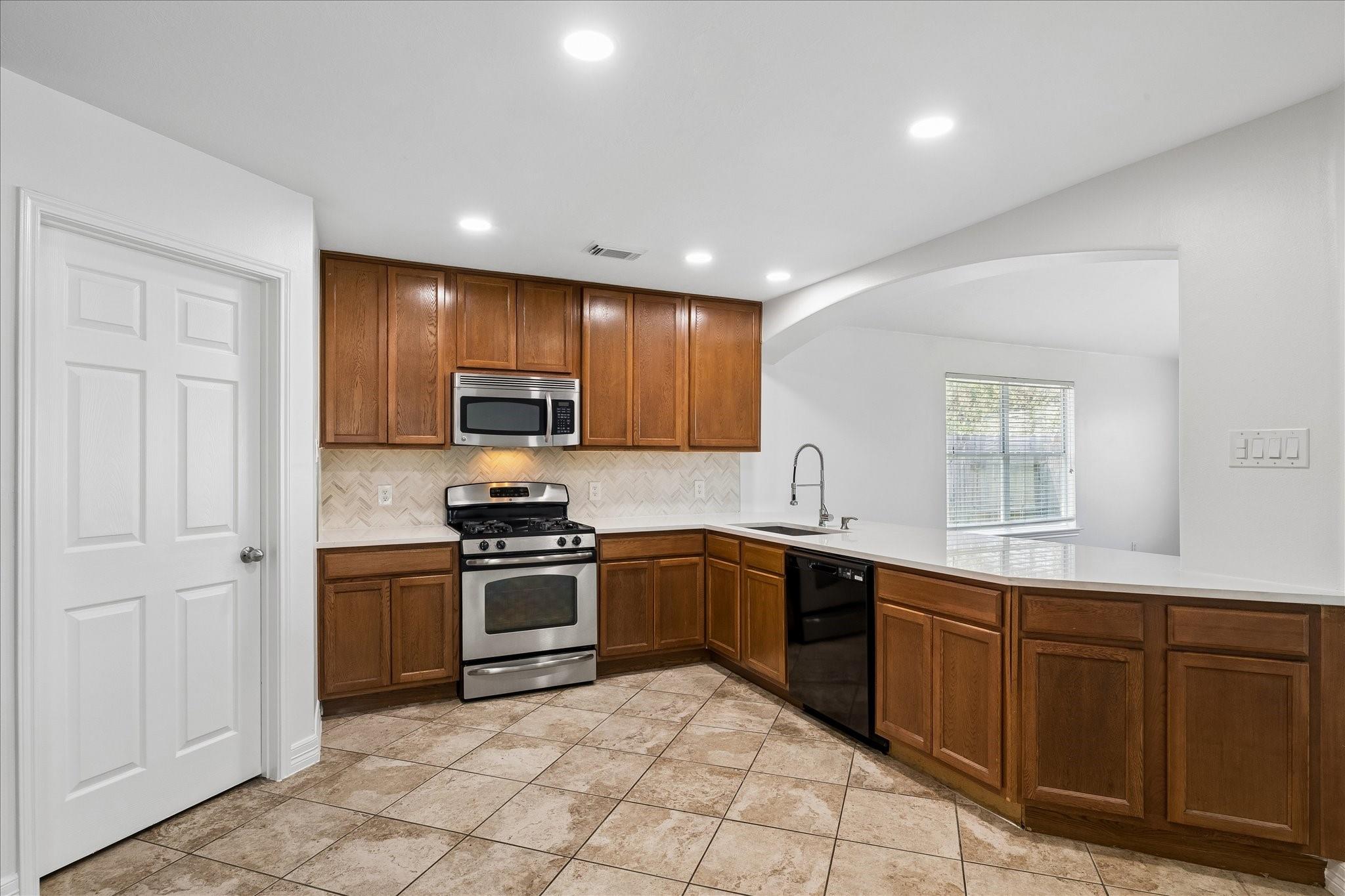 8310 Hardy Elm Street