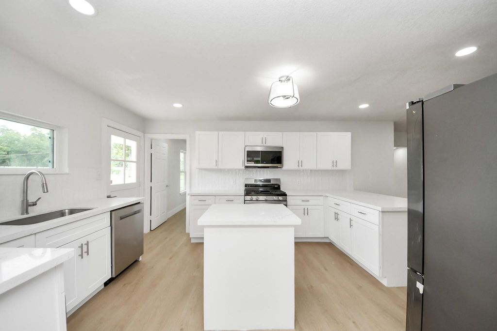 Photo of 5455 N Crooked Creek Drive, Houston, TX 77017 (MLS # 84394777)