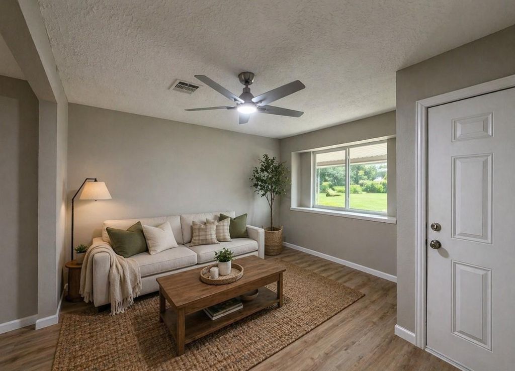 Photo of 5426 Greylog Drive, Houston, TX 77048 (MLS # 15141606)