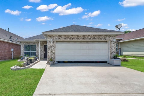 Photo of 149 Snug Harbor Drive, Conroe, TX 77356 (MLS # 79748333)
